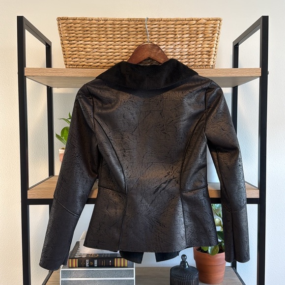 White House Black Market Asymmetrical Zip LS Shearling Moto Blazer Jacket, XXS - Picture 7 of 11